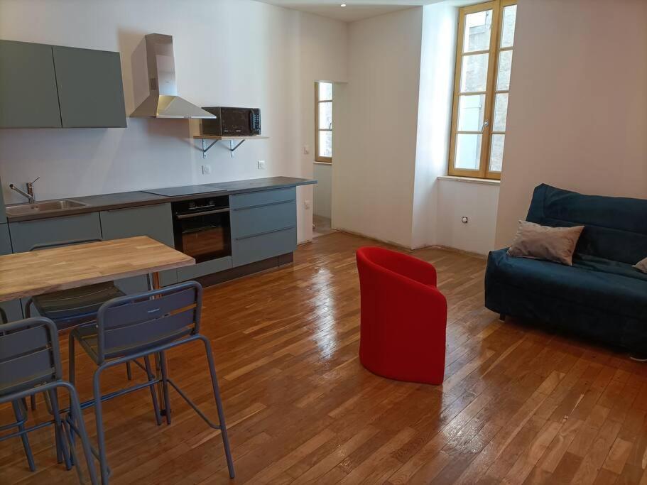 Appartement 1Er Etage Largentière Exterior foto